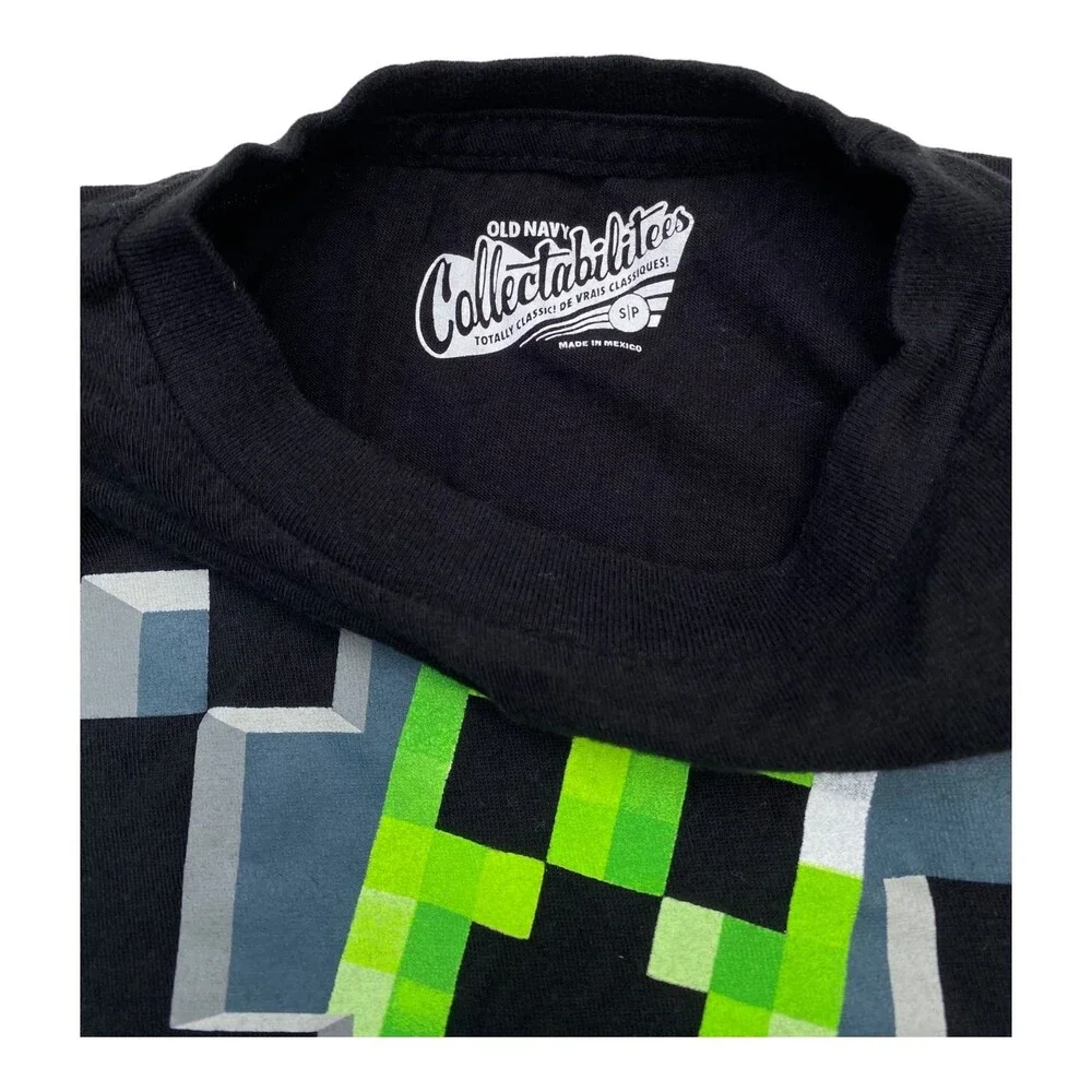 Minecraft Old Navy Collectibles Kids size S/P (6-7y )Black Tshirt EUC